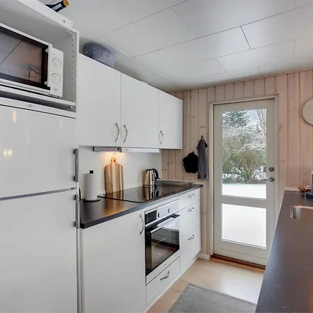 Leefke - 300m From The Sea By Interhome