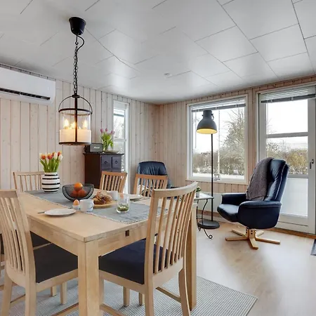 Semesterbostad Leefke - 300m From The Sea By Interhome